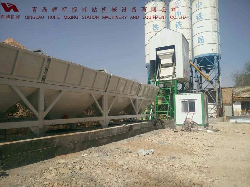 輝特攪拌站50站采用計算機加儀表的控制系統(tǒng)，計算速度快