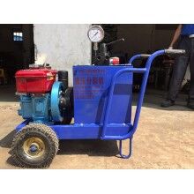 建筑石材開(kāi)采作業(yè)大塊礦石開(kāi)采機(jī)械設(shè)備